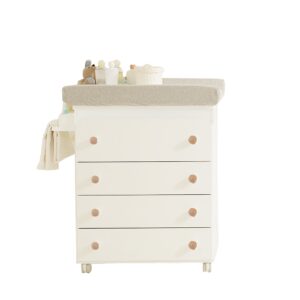 Mueble bañera cambiador Miraluna León de Micuna en color blanco con cuatro cajones y pomos de madera clara.